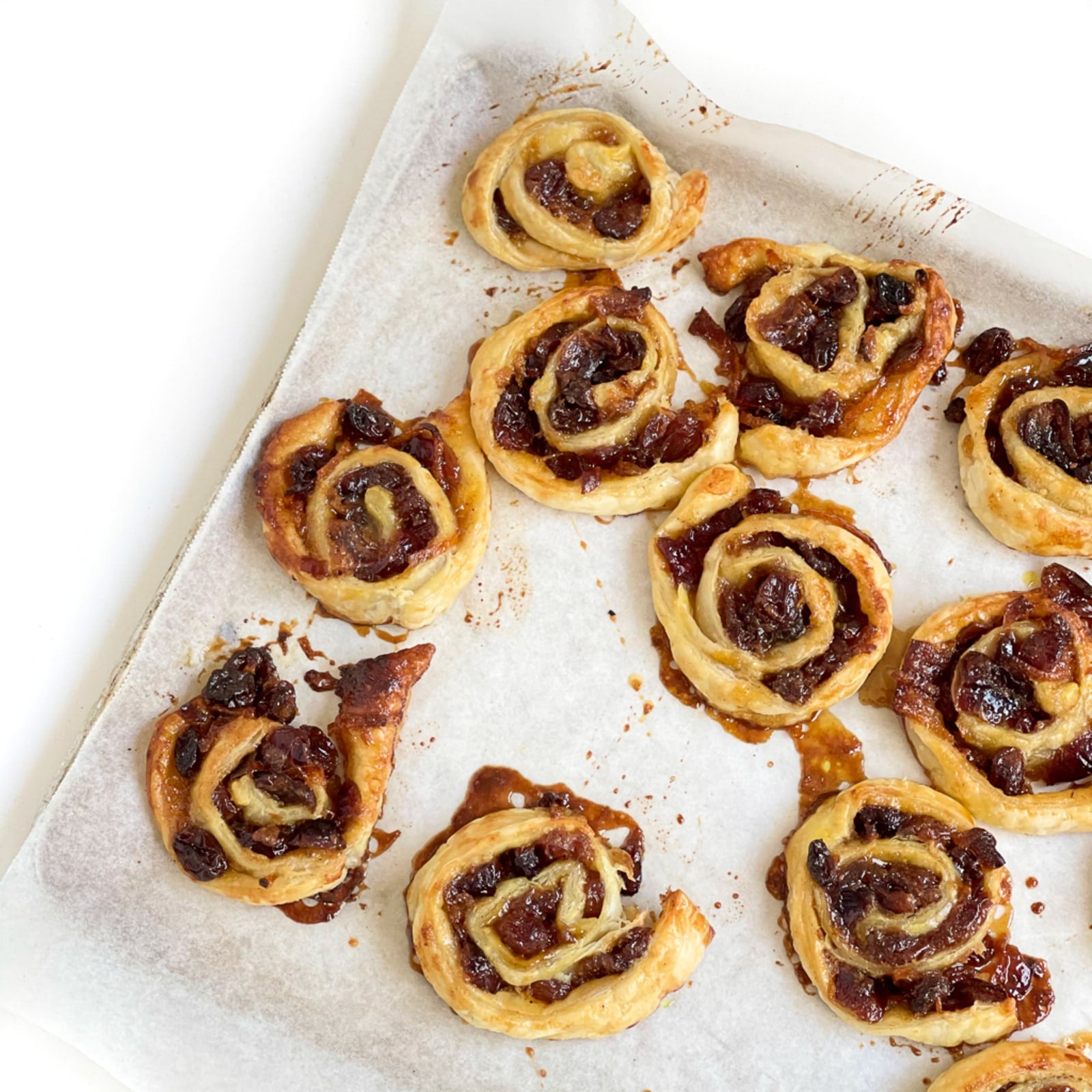 Spiced Fruit Mince Scrolls